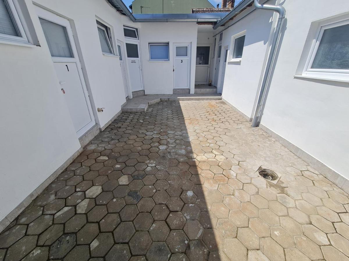 Budget Apartment Lelo Center1 Ösek Dış mekan fotoğraf